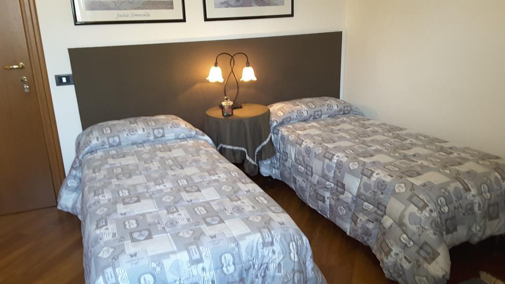 Marinella B&B Cornale エクステリア 写真