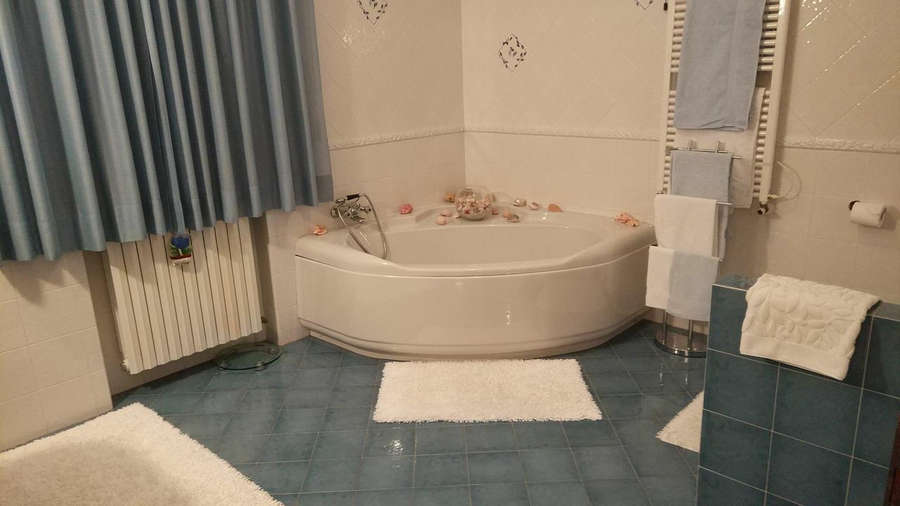 Marinella B&B Cornale エクステリア 写真